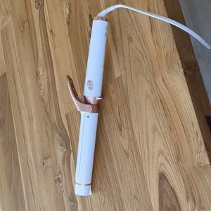 T3 Convertible Ceramic Curling Iron 1.25"